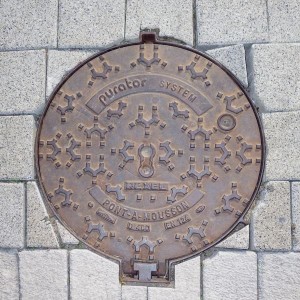 Manhole cover, Gyula, Hungary.